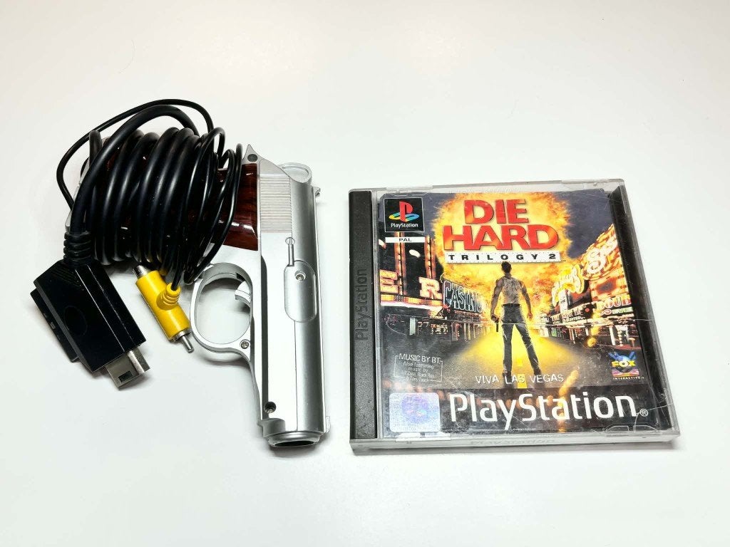 Die Hard Trilogy 2 + Gun Scorpion PlayStation 1 Ps 1, Spelcomputers en Games, Gebruikt, Vanaf 18 jaar, Shooter, 1 speler