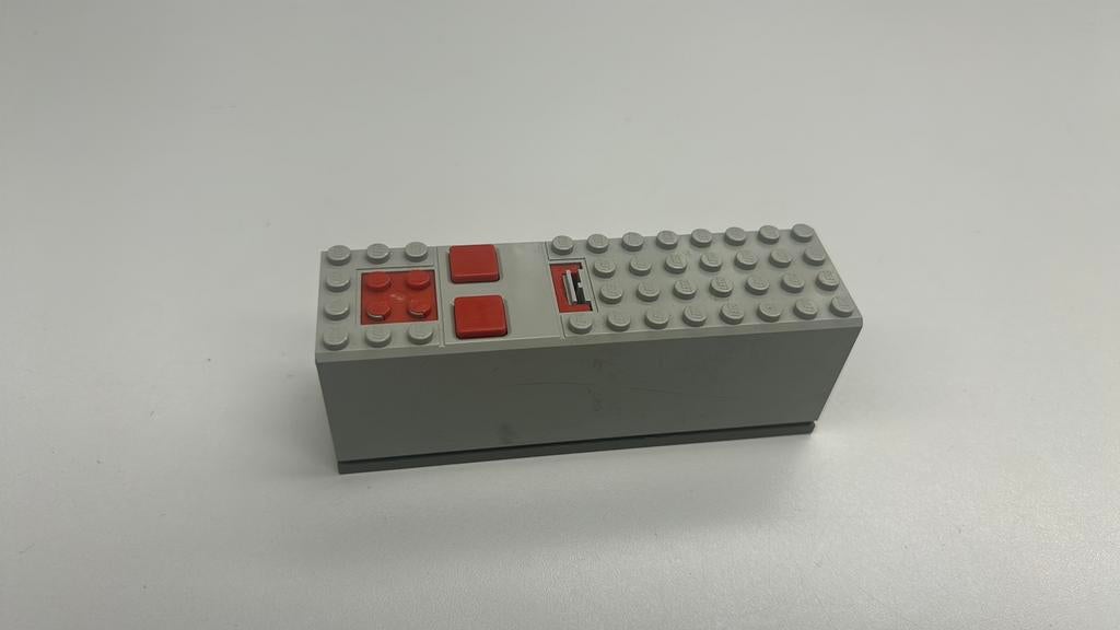 SB2875 Lego batterijbox  9 volt 2847c01, Ophalen of Verzenden, Zo goed als nieuw