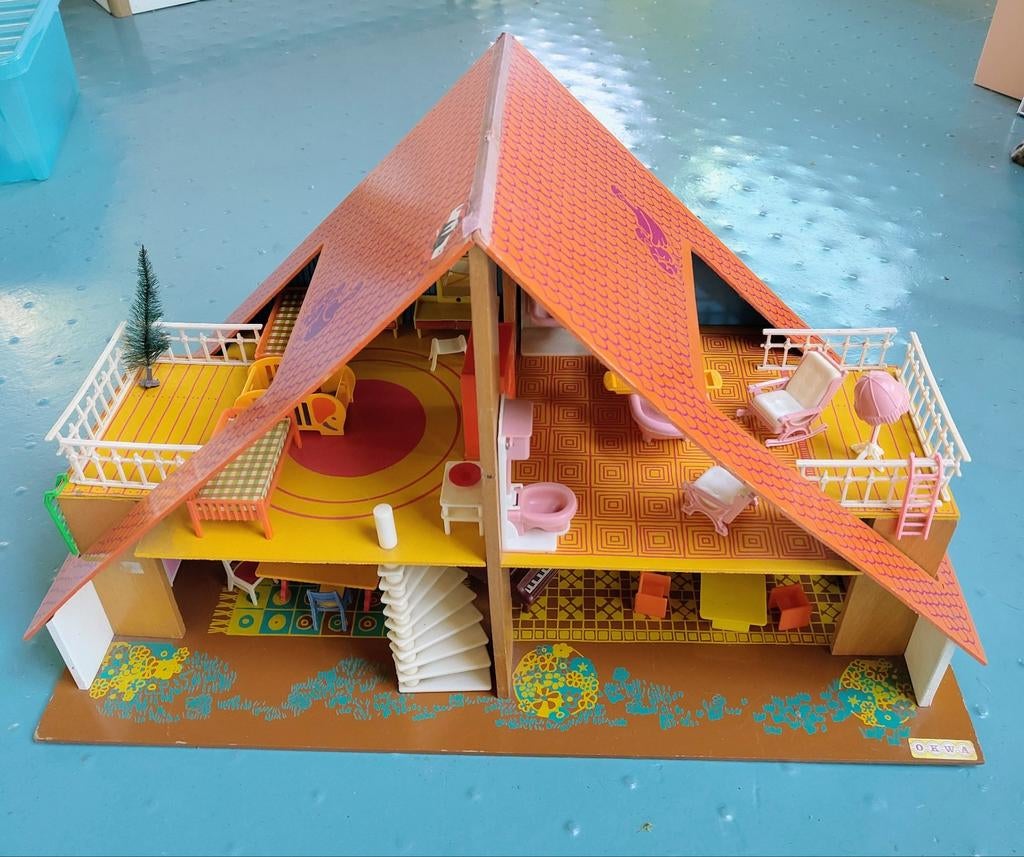 Vintage retro OKWA poppenhuis met meubels seventies, Kinderen en Baby's, Speelgoed | Poppenhuizen, Ophalen, Gebruikt, Poppenhuis
