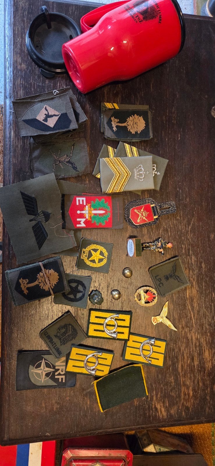 allerlei emblemen militair, Ophalen, Landmacht, Nederland, Embleem of Badge