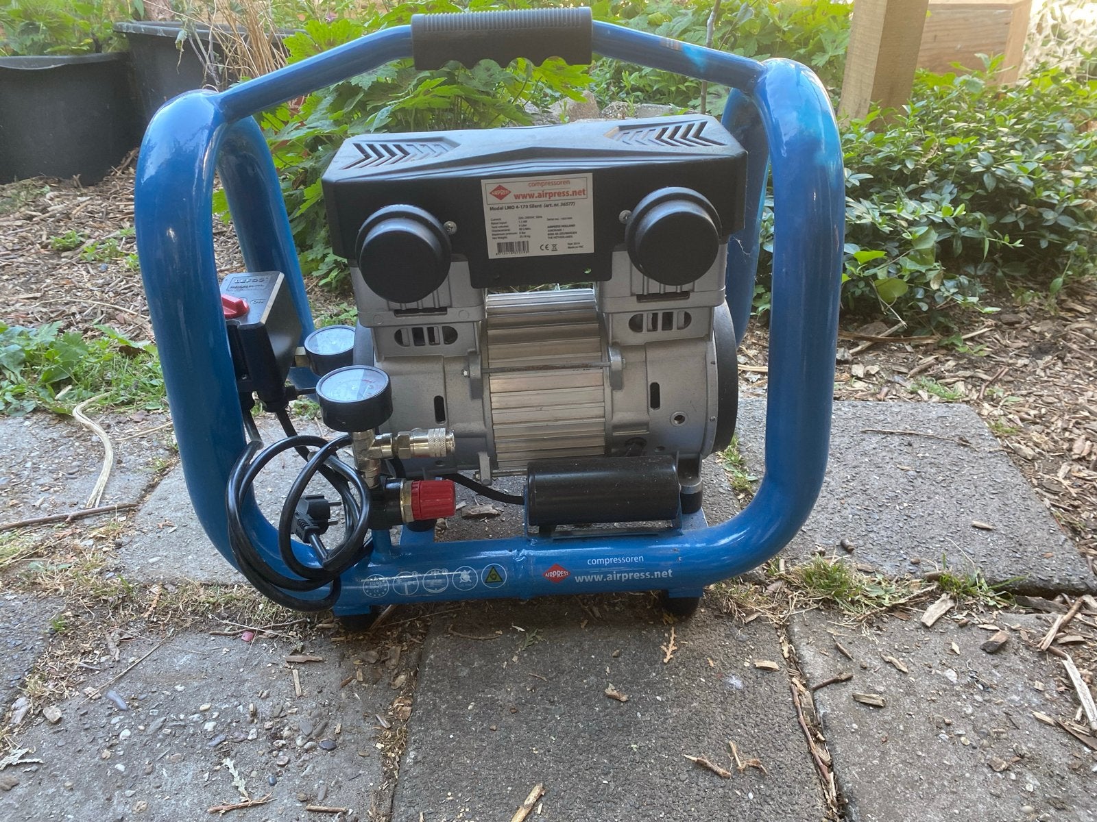 Airpress LMO 4-170 Silent Compressor met handvat, Ophalen, Gebruikt, 6 tot 10 bar, Minder dan 200 liter/min