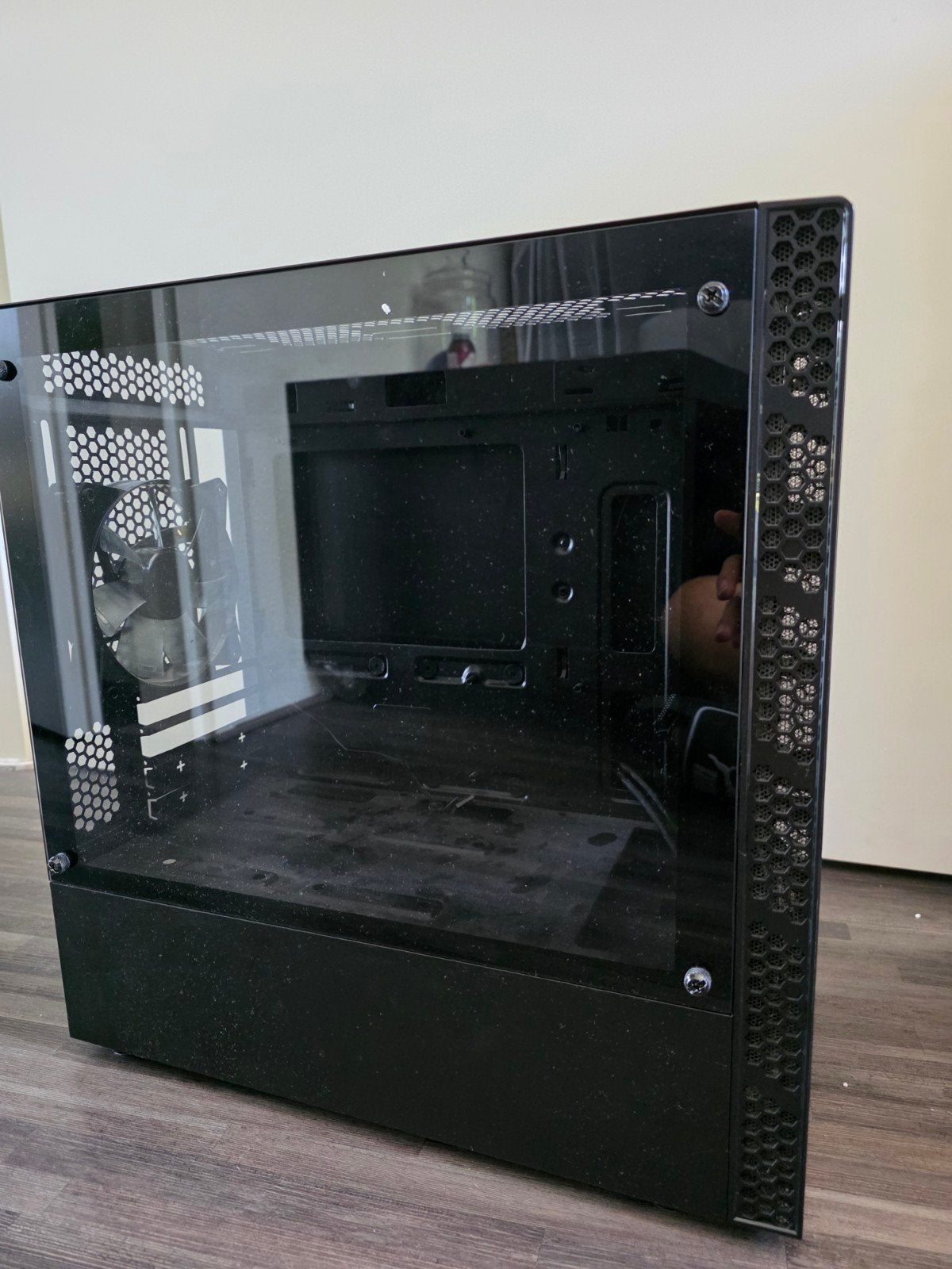 Cooler Master MB400L PC Behuizing - Zo goed als nieuw, Computers en Software, Computerbehuizingen, Ophalen, Zo goed als nieuw