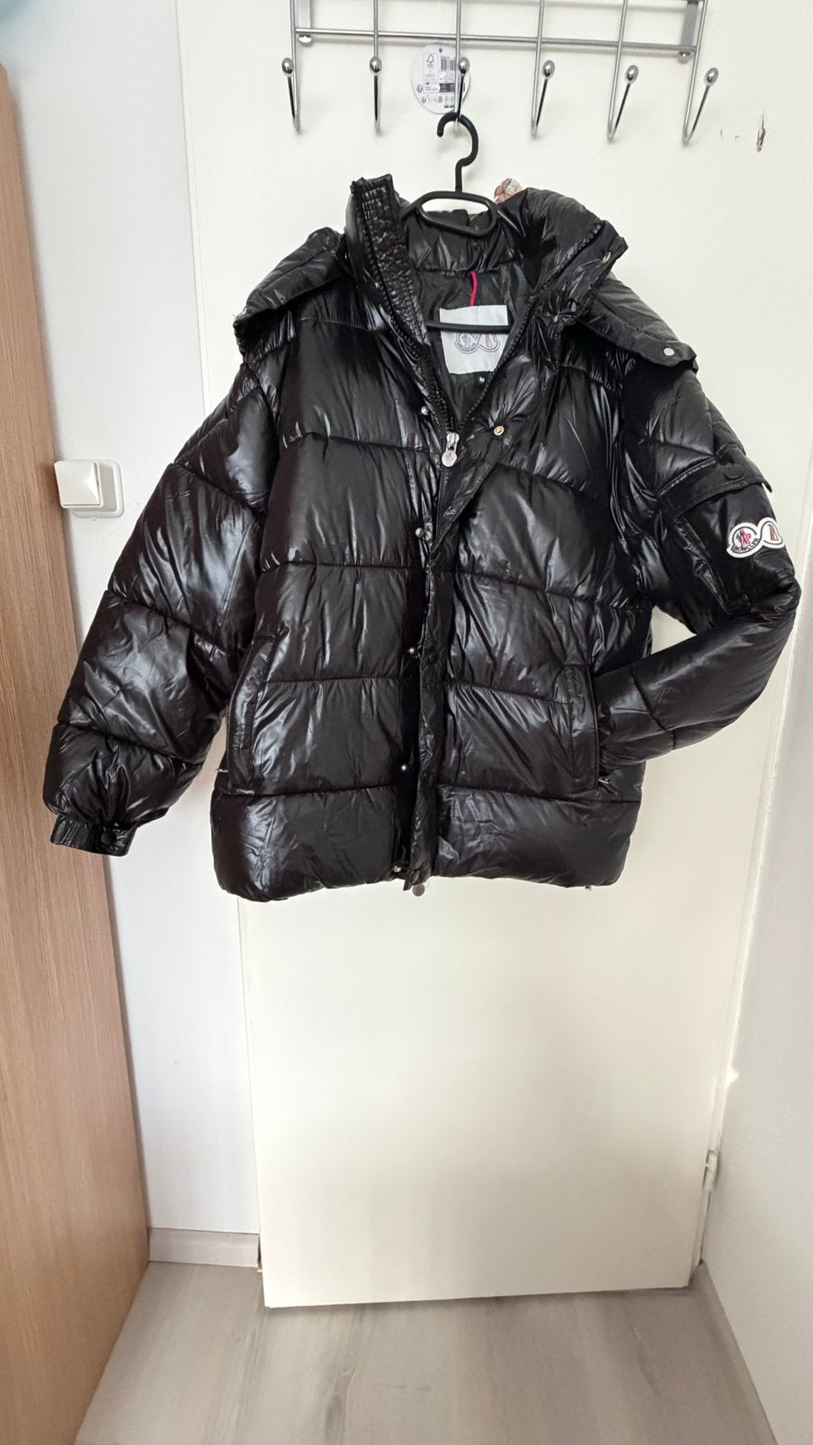 Moncler winterjas, Ophalen of Verzenden, Nieuw, Maat 42/44 (L), Zwart