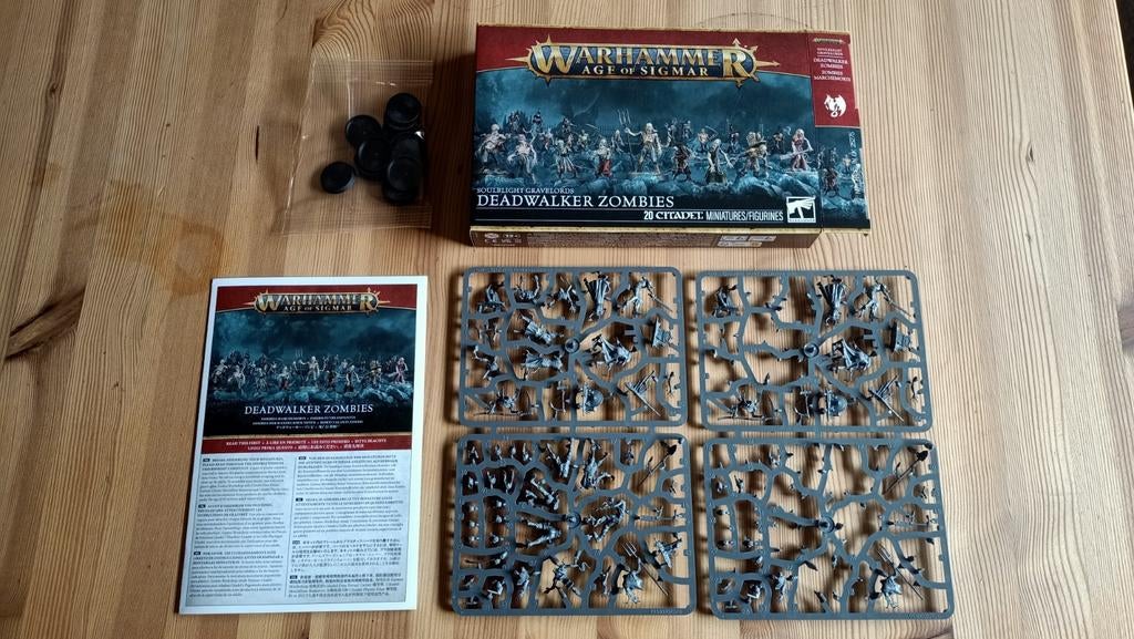 13 Warhammer Undead Deadwalker Zombies nieuw op sprue, Ophalen of Verzenden, Nieuw, Warhammer