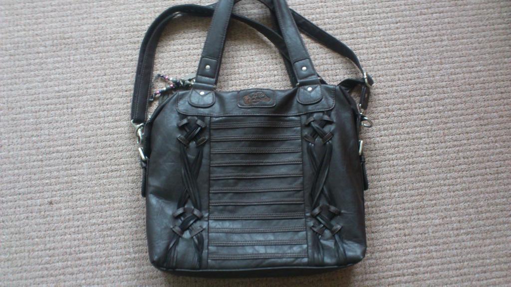 Nieuw! Donkerbruine laptoptas /schoudertas., Computers en Software, Laptoptassen, Bruin, Gevoerd laptopvak, 12 inch of minder