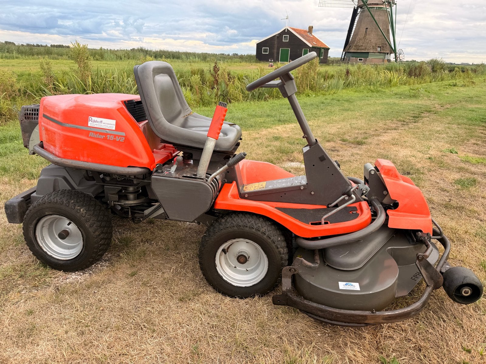 Husqvarna Rider 15-V2, 112cm nieuw maaidek, Kawasaki V-Twin, Ophalen, Gebruikt, Mulchfunctie, 90 tot 120 cm