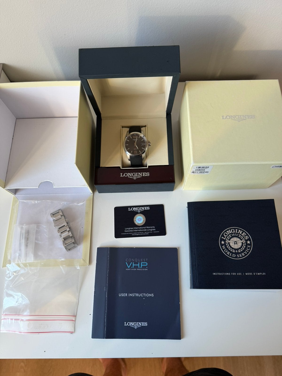 Longines Conquest V.H.P. 43mm Zwart – L3.726.4.56.6, Ophalen of Verzenden, Zo goed als nieuw, Overige merken