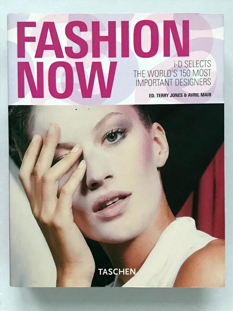 Fashion Now, World's 150 most important designers, Boeken, Ophalen of Verzenden, Zo goed als nieuw, Couturiers