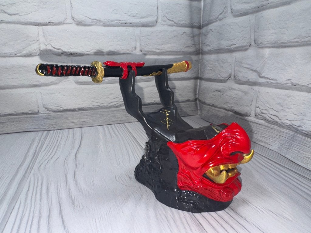 Ghost of Tsushima Gamepad Stand - Oni Mask (PS4/PS5), Verzenden, Nieuw, Oplaadbaar