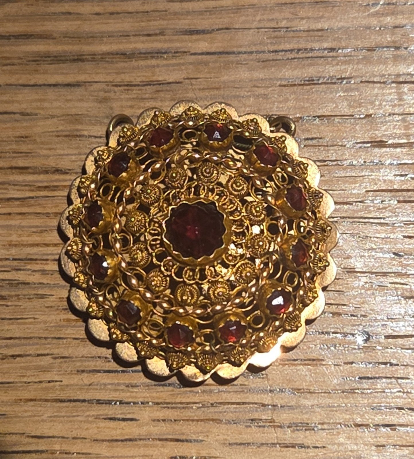 Antiek Zeeuwse gouden hanger 14k granaat