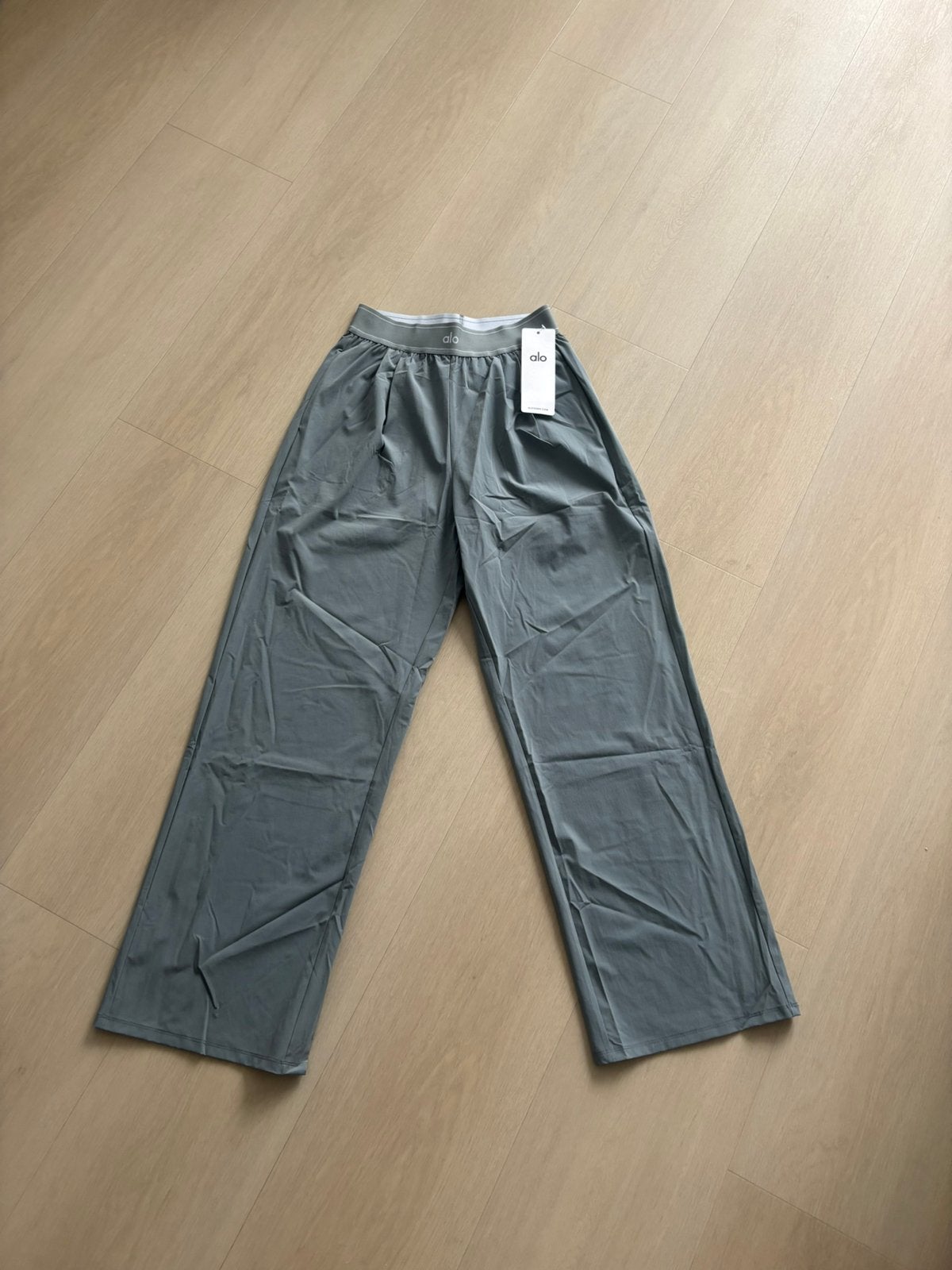 Alo suit up trouser maat s grijs, Kleding | Heren, Ophalen of Verzenden, Zo goed als nieuw, Maat 46 (S) of kleiner, Grijs