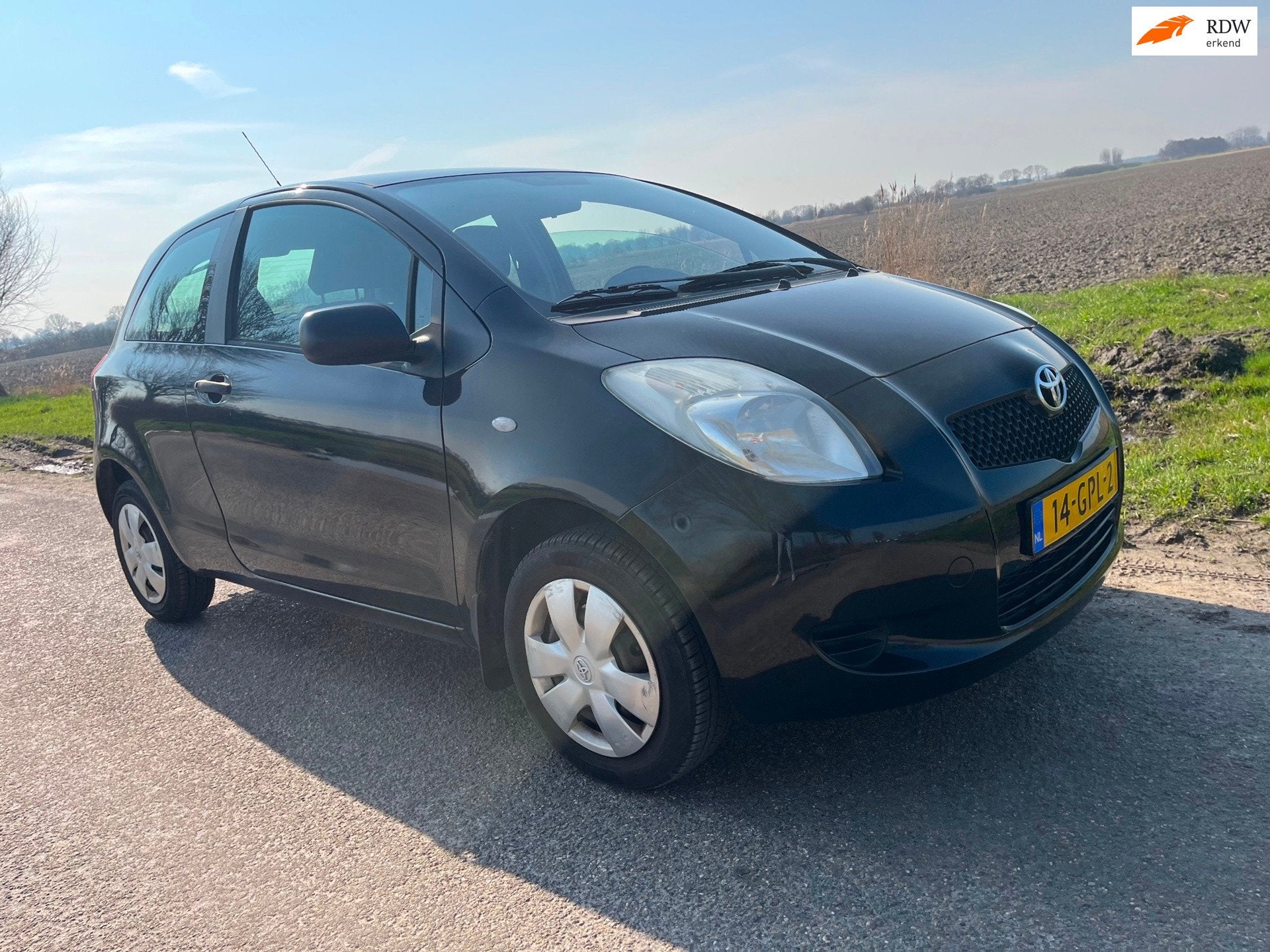 Toyota Yaris 1.0 VVTi / 129.000 nap 2008, Auto's, Toyota, Voorwielaandrijving, 750 kg, Zwart, Origineel Nederlands