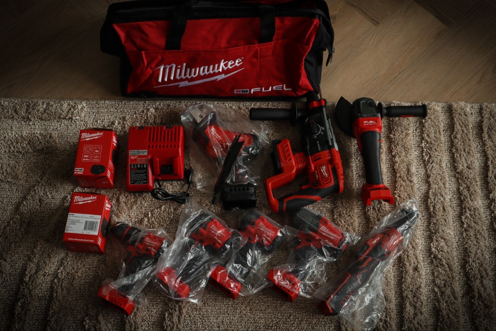 Nieuwe Milwaukee M18 FUEL set, 8 machines, 5.0Ah accu’s etc, Doe-het-zelf en Verbouw, Gereedschap | Handgereedschap, Ophalen of Verzenden