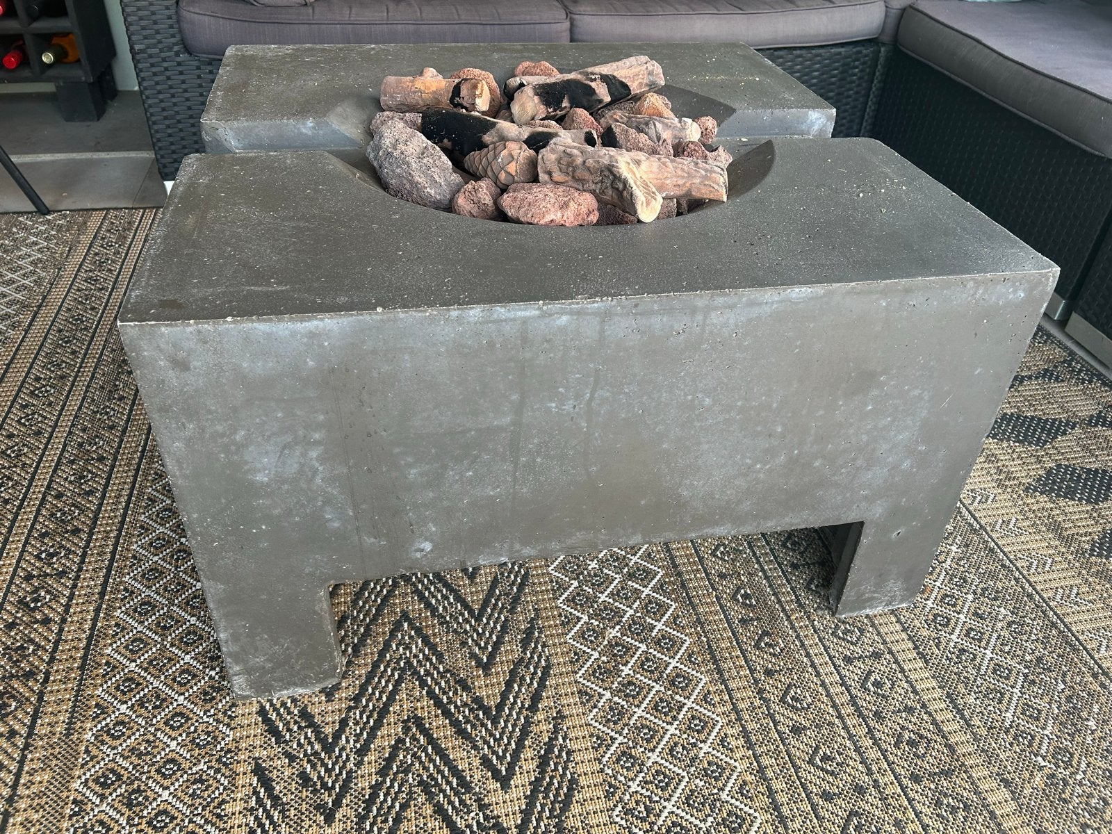 Betonnen Vuurtafel met Gasbrander, Ophalen, Gebruikt, Vuurkorf