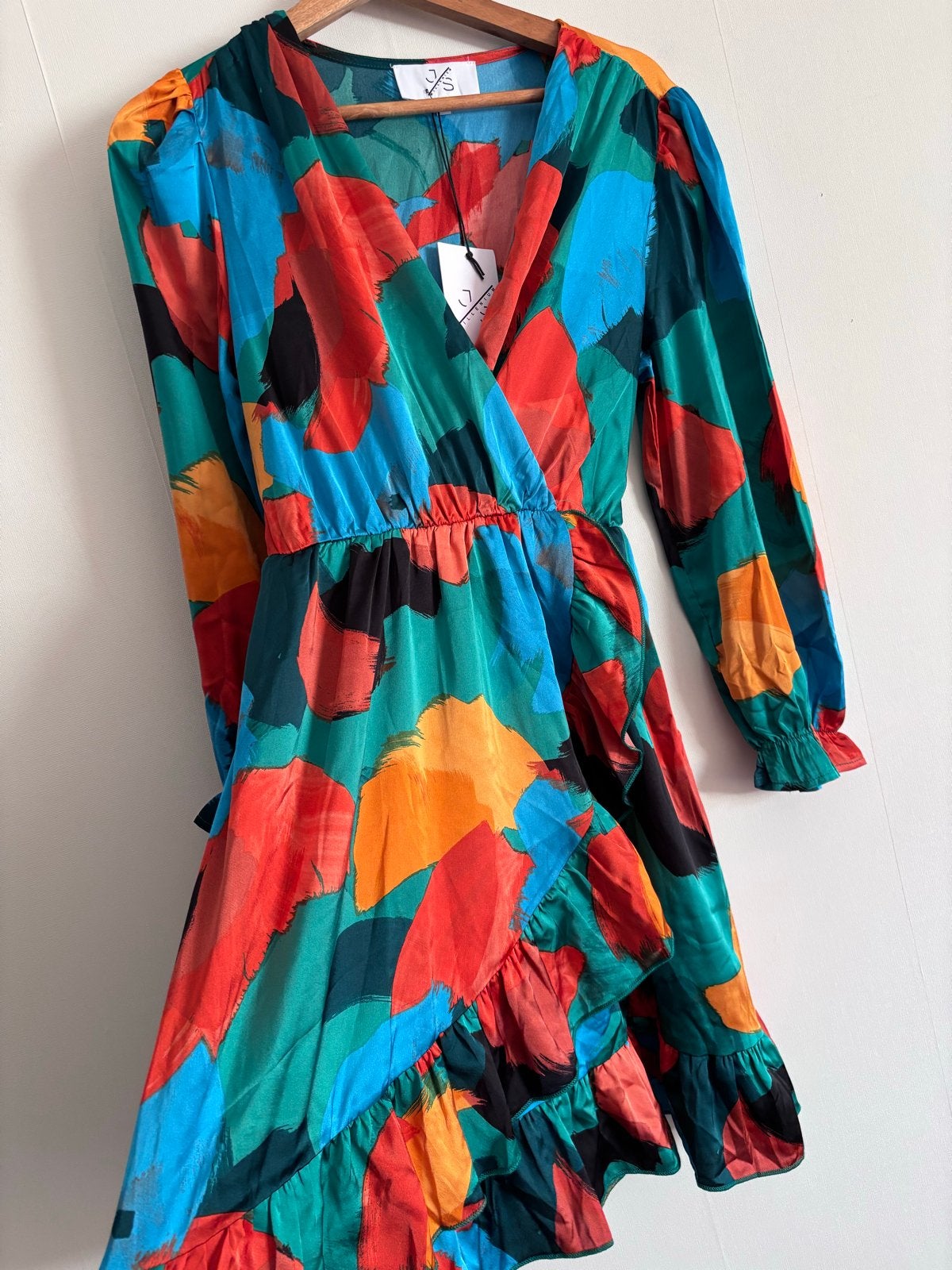 Nieuwe kleurrijke wikkeljurk met lange mouwen, Kleding | Dames, Jurken, Maat 38/40 (M), Meerkleurig, Nieuw, Ophalen of Verzenden