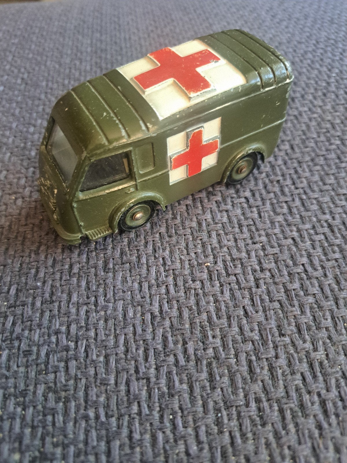 dinky toys france meccano model ambulance, Antiek en Kunst, Antiek | Speelgoed, Ophalen of Verzenden