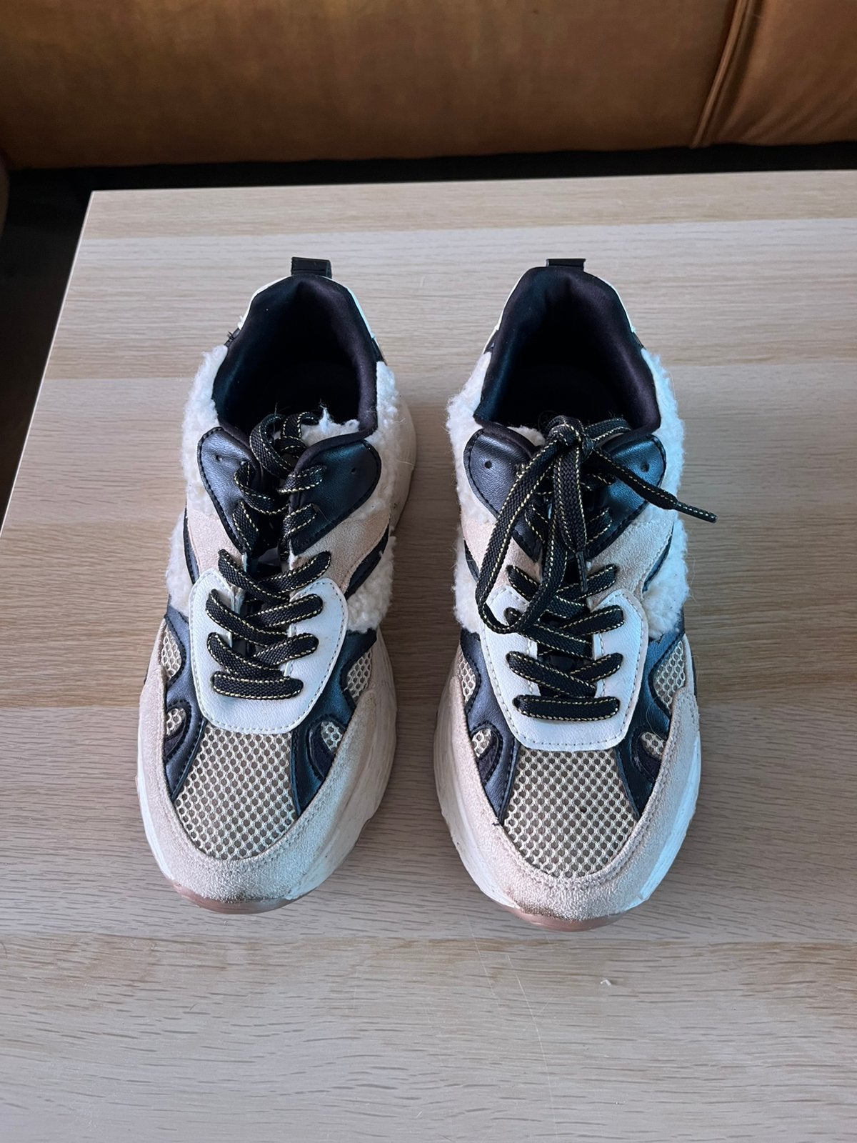 Sneakers 39 shoeby, Overige kleuren, Ophalen of Verzenden, Sneakers of Gympen, Zo goed als nieuw