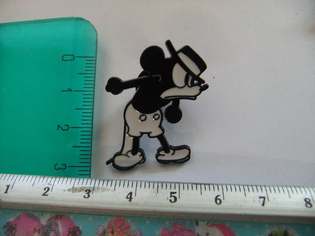 Vintage Mickey Mouse Pin/Speldje - Zwart-wit design, Verzenden, Nieuw, Figuurtje, Speldje of Pin