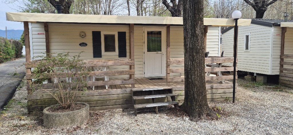 LASTMINUTE DEAL! Luxe Mobile Home River Village 212 Italië, Vakantie, Vakantiehuizen | Italië, Ligurië of Bloemenrivièra, Chalet, Bungalow of Caravan