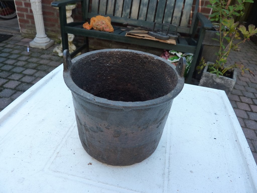 antieke gietijzeren bloempot- heksenketel, Antiek en Kunst, Ophalen of Verzenden