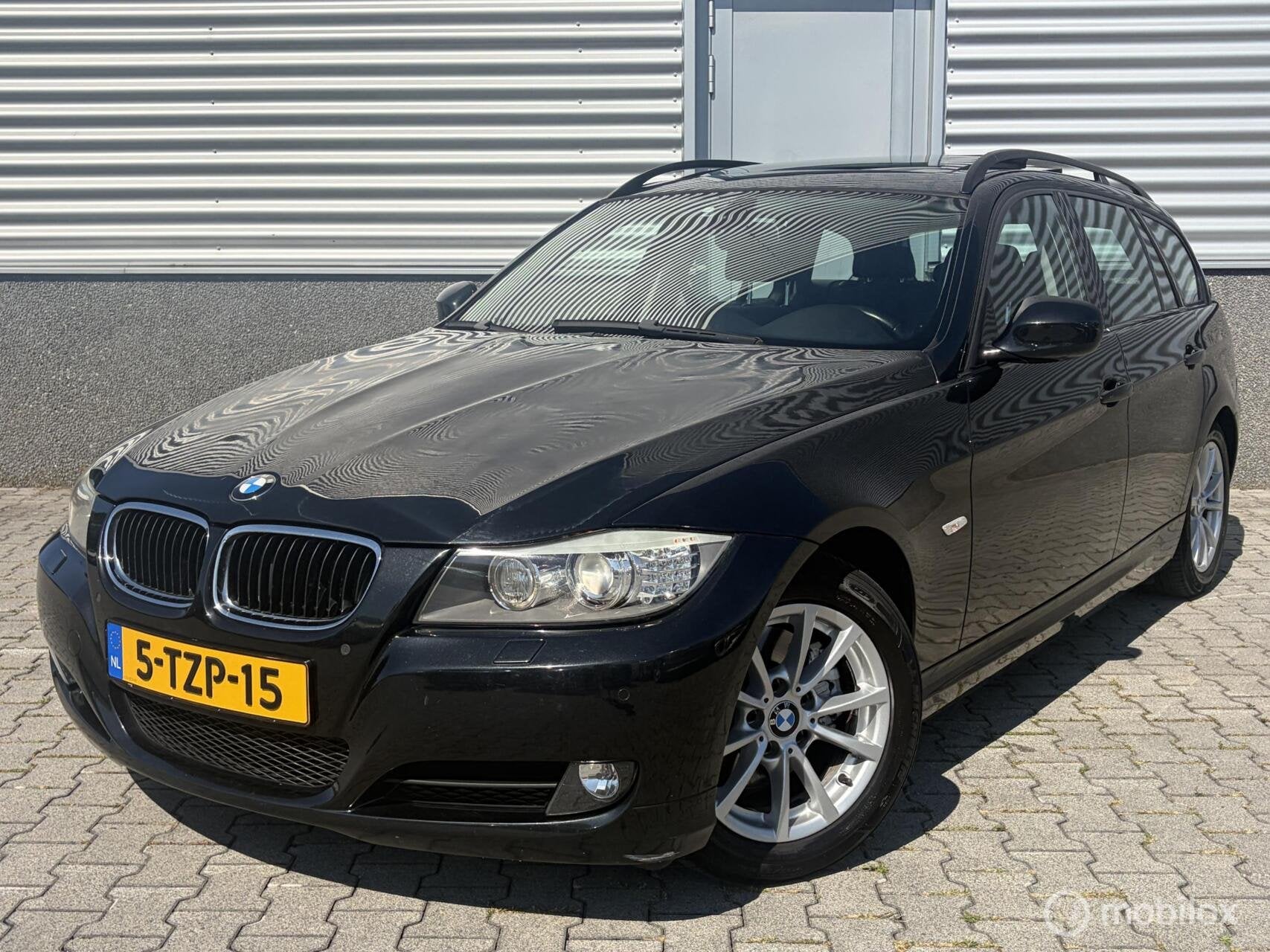 BMW 3-serie 320d High Executive - Pano-Leder-Sportstoelen, Auto's, Automaat, Achterwielaandrijving, Zwart, 4 cilinders