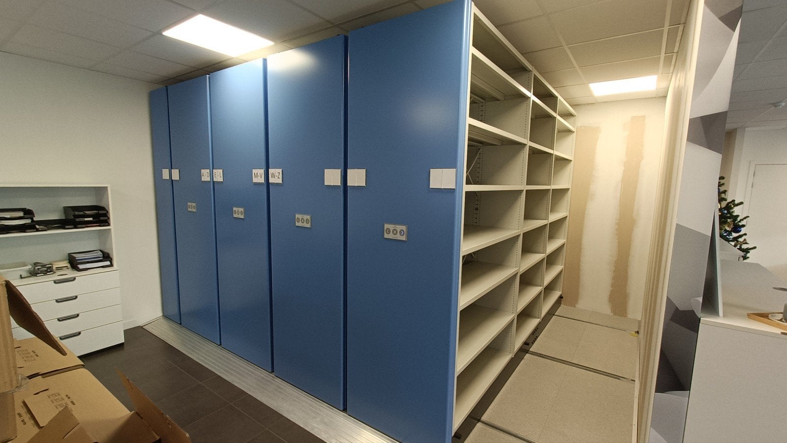 Verrijdbare archiefkast, Ophalen, Gebruikt, 100 tot 150 cm, Metaal