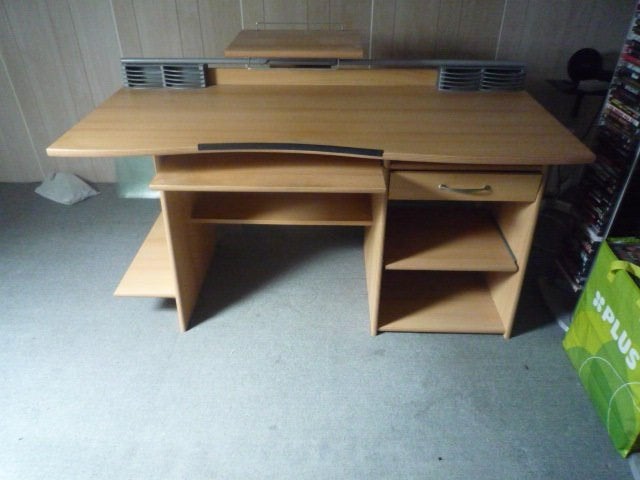 Computer Bureau, Ophalen, Gebruikt