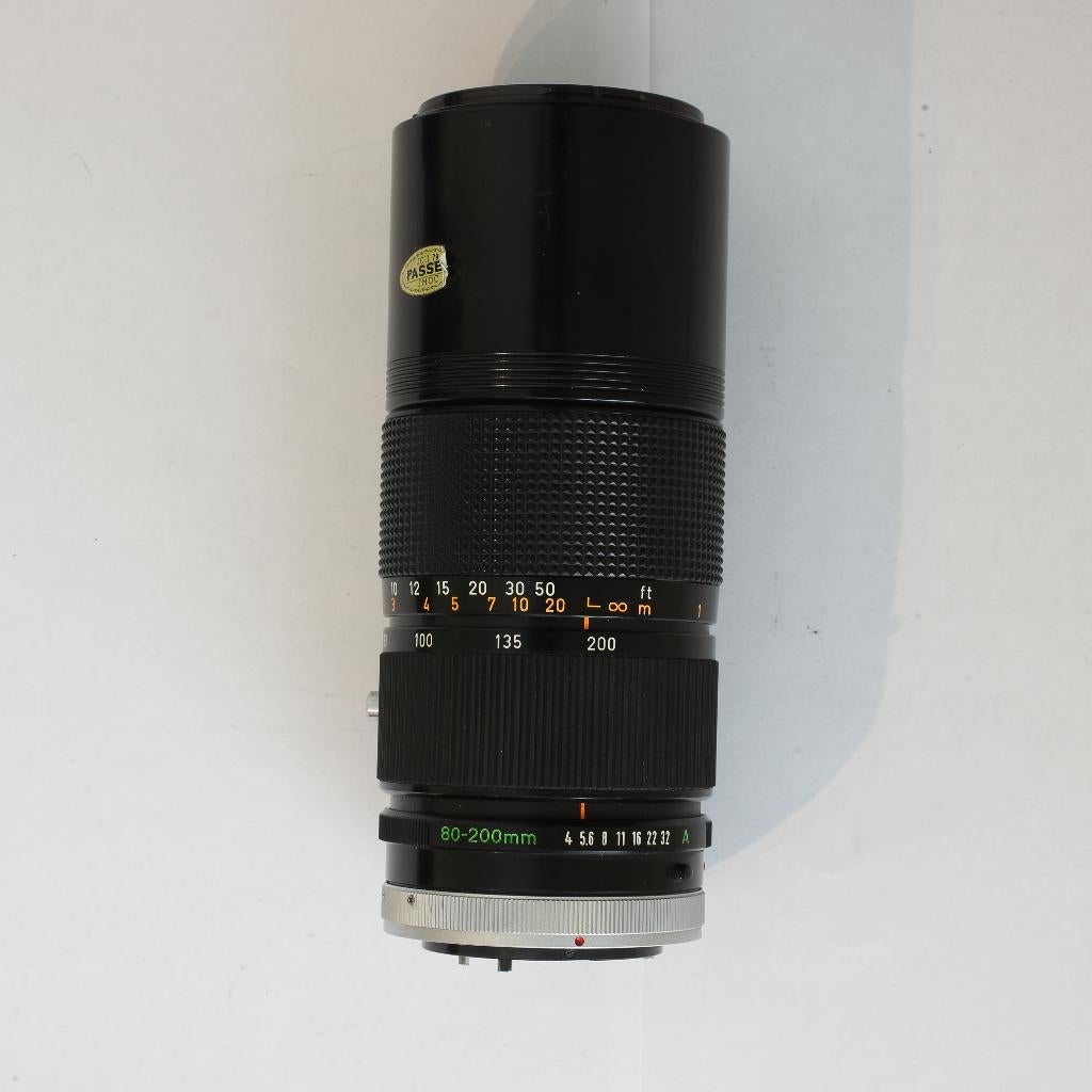 Canon DEFECTE vintage zoomlens FD 80-200 mm 1 : 4 S.S.C., Ophalen of Verzenden, Niet werkend, Telelens, Zoom