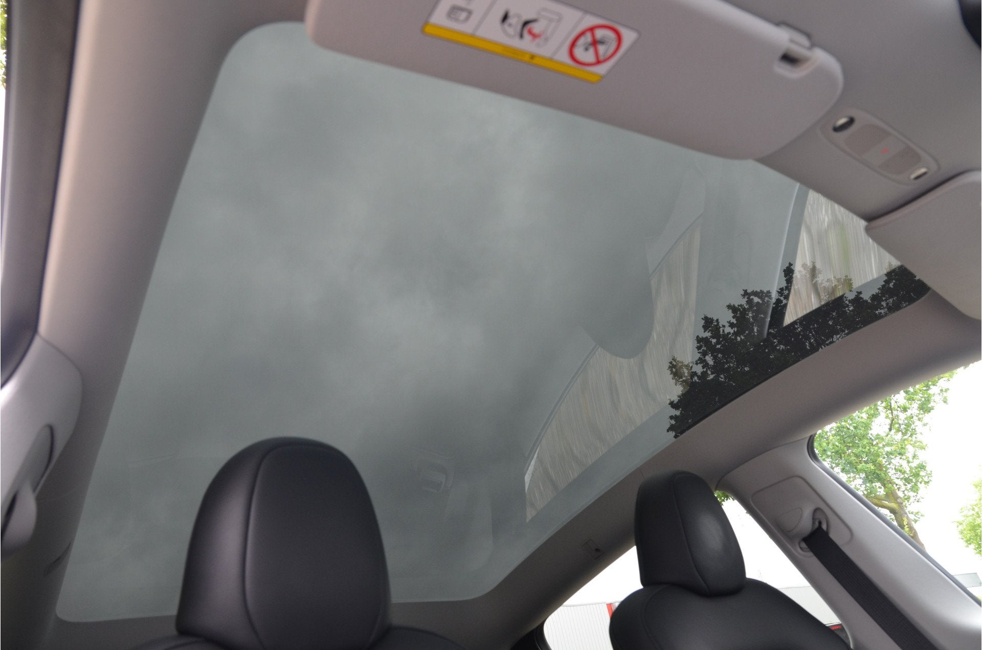 Tesla Model Y RWD 58 kWh Premium AutoPilot4.0 Ryzen (FSD 99,, Auto's, Tesla, Automaat, Achterwielaandrijving, Gebruikt, Zwart