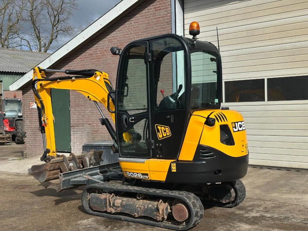 JCB 8026 CTS (bj 2019), Zakelijke goederen, Machines en Bouw | Kranen en Graafmachines, Graafmachine