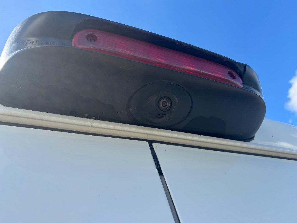 Foto 14 van Peugeot Boxer GB 330 L2h2 130PK 2017 luchtgeveerde stoel