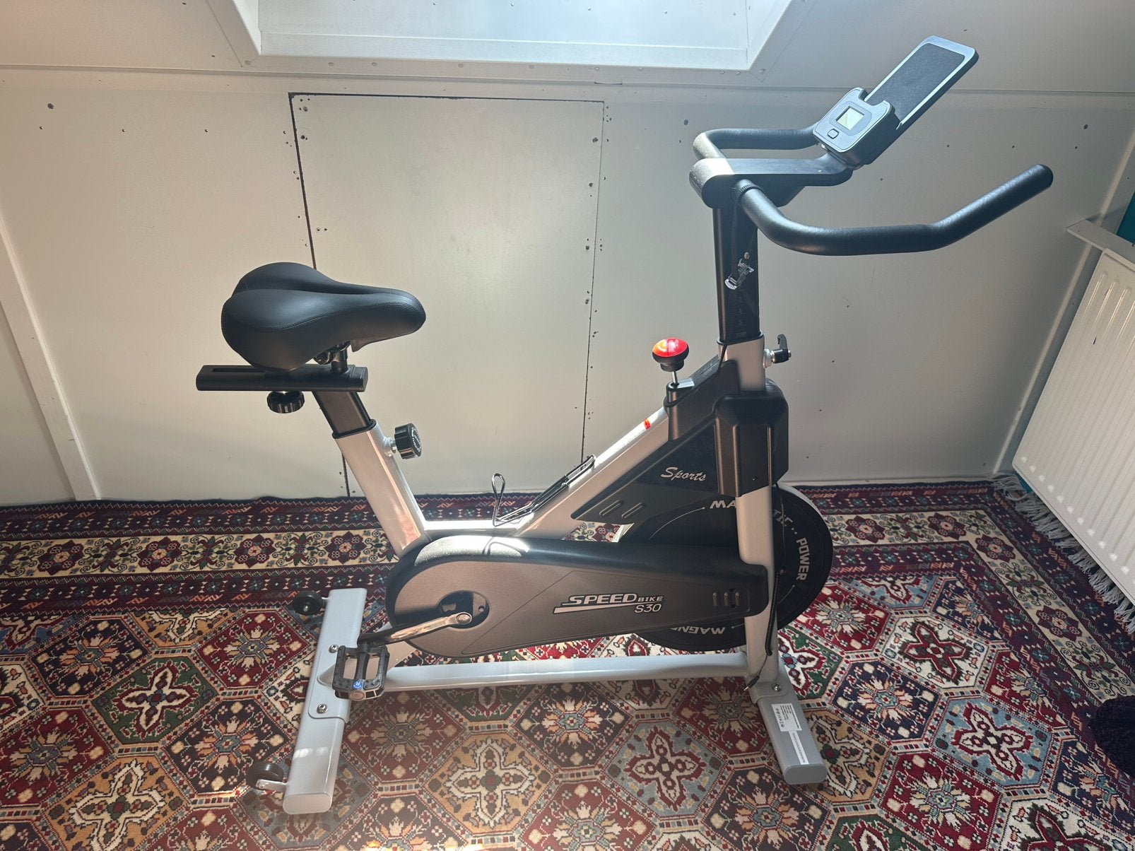 Staionaire hometrainer, Sport en Fitness, Fitnessapparatuur, Ophalen, Zo goed als nieuw, Hometrainer