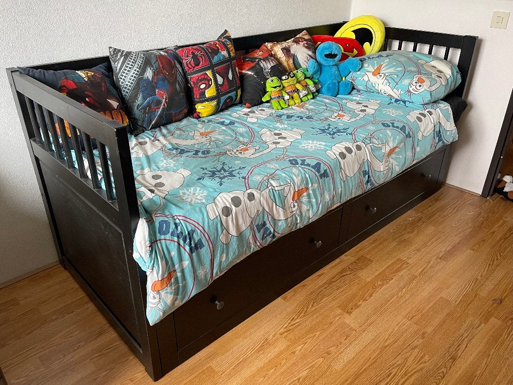 Hemnes uitschuifbare bedbank met twee lades, Ophalen, Zwart, Tweepersoons, Hout