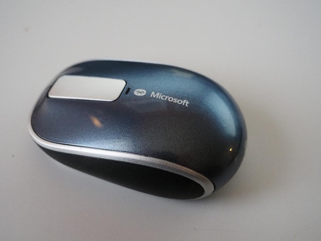 Microsoft Sculpt Touch Mouse (Bluetooth), Computers en Software, Muizen, Muis, Rechtshandig, Ophalen of Verzenden, Zo goed als nieuw