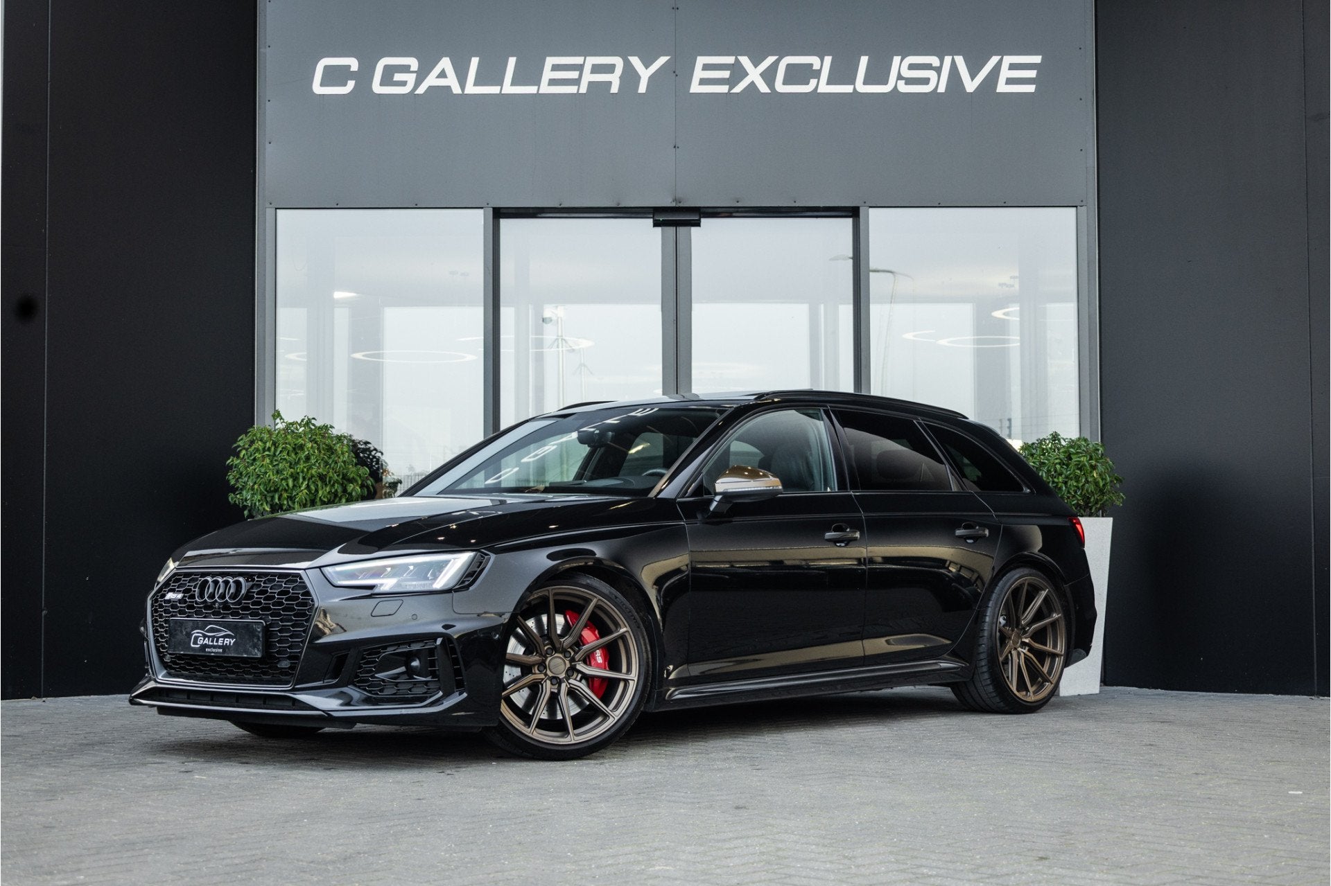 Audi RS4 Avant 2.9 TFSI quattro - Panorama | B&O | Massage |, Auto's, Audi, Automaat, 451 pk, Zwart, Vierwielaandrijving