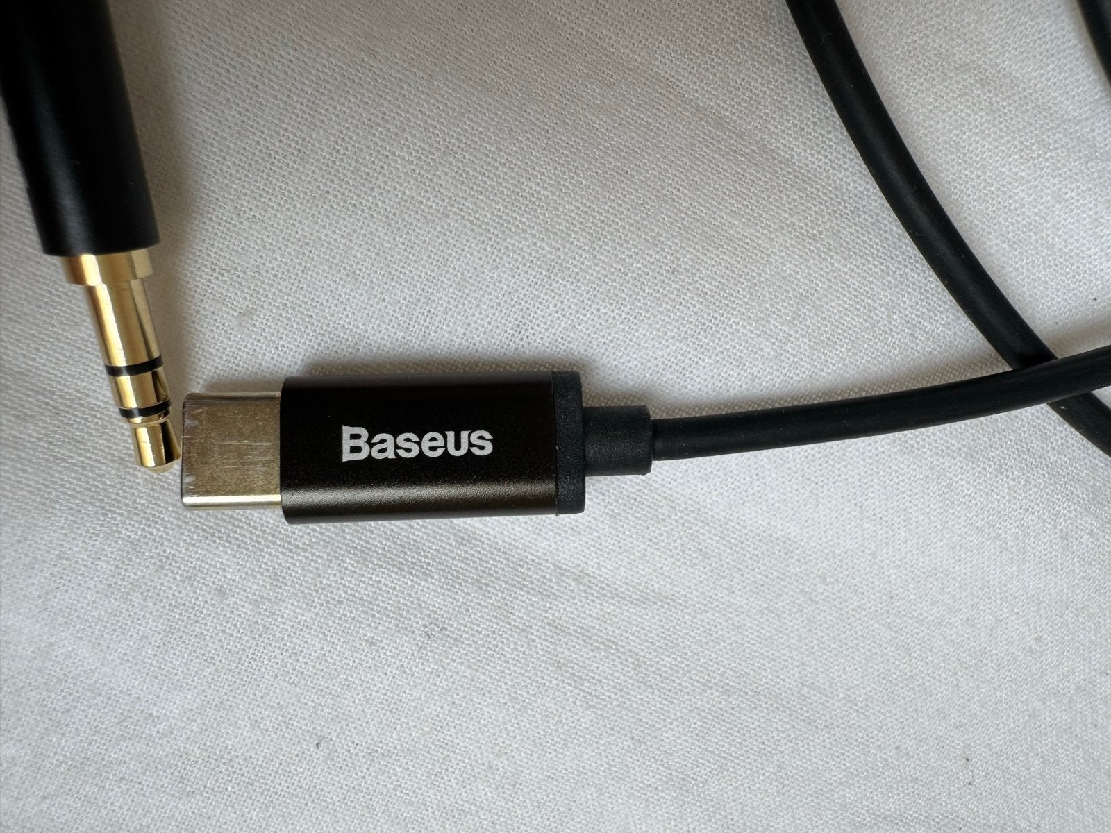 Baseus USB-C naar 3.5mm Jack Audio Kabel - Zwart, Ophalen of Verzenden, Zo goed als nieuw, Minder dan 2 meter, Overige kabels