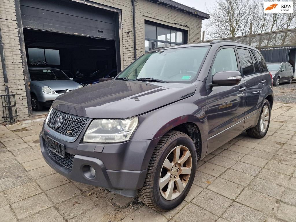 Suzuki Grand Vitara 2.4 Exclusive/Automaat/Lek koppakking, Automaat, Gebruikt, 4 cilinders, Grand Vitara