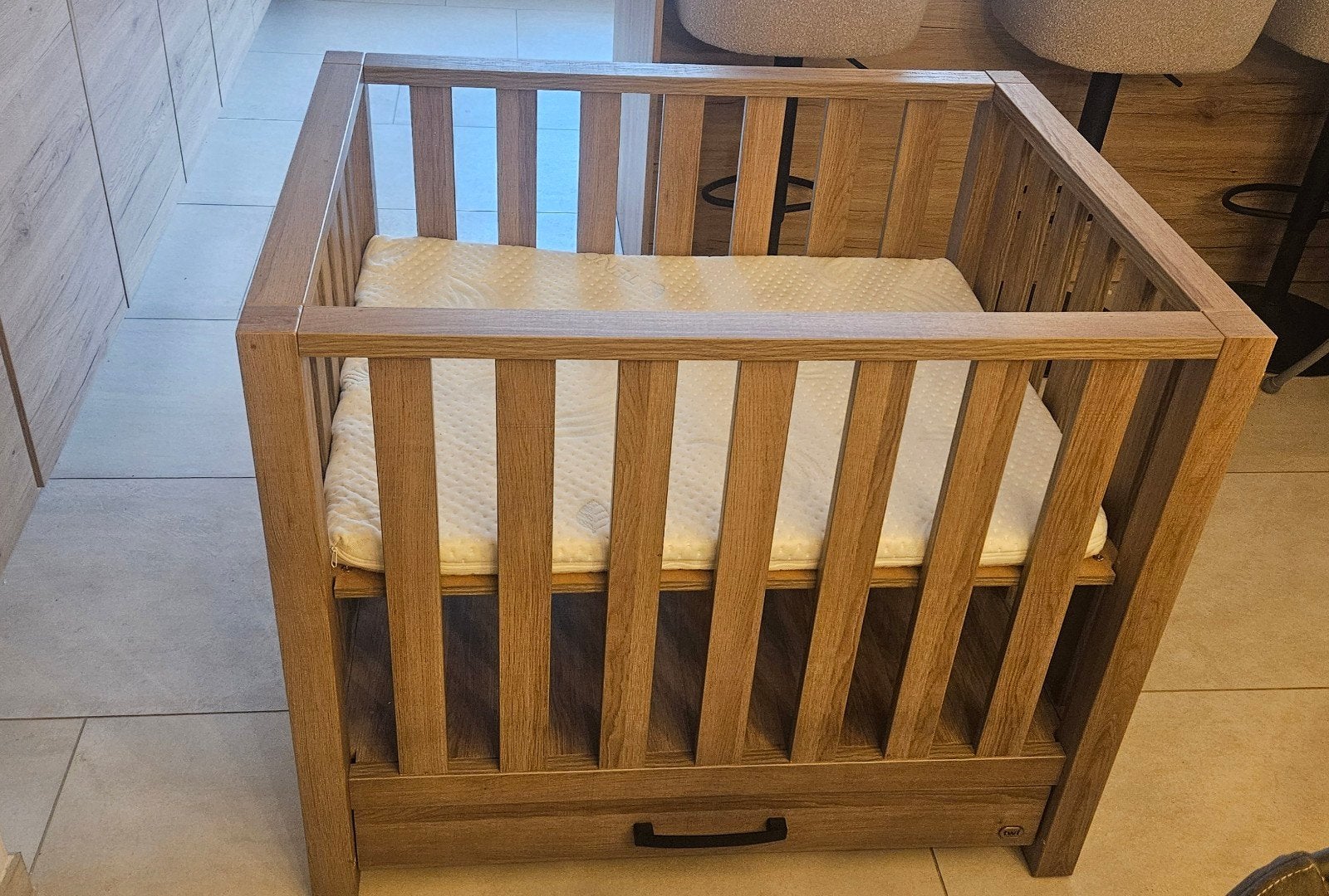 Babybox + Matras, Ophalen, Zo goed als nieuw, In hoogte verstelbaar