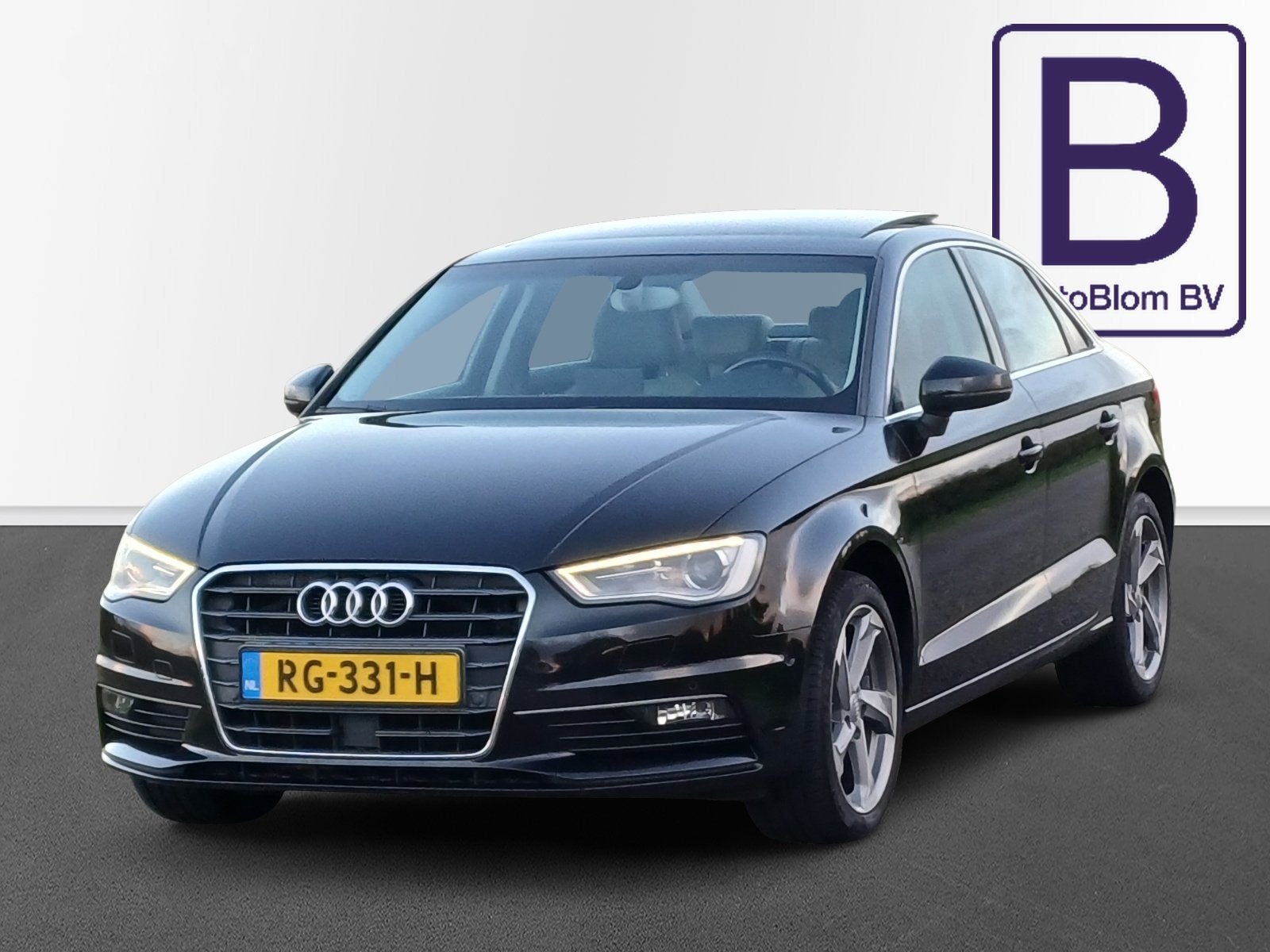 Audi A3 Limousine 1.8 TFSI Ambition / Pano / Leder / Clima /, Auto's, Gebruikt, 4 cilinders, 179 pk, Zwart