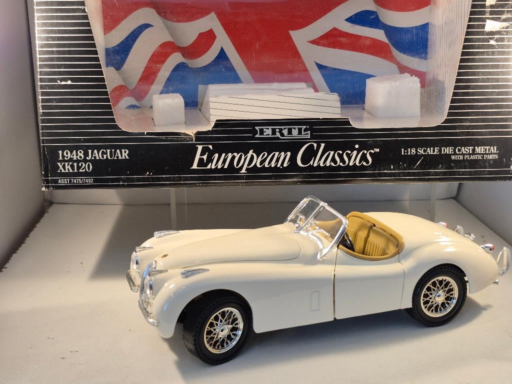 Jaguar XK120 '48 Roadster "Classic Cars"Ertl 1:18, Hobby en Vrije tijd, Modelauto's | 1:18, Ophalen of Verzenden, Zo goed als nieuw