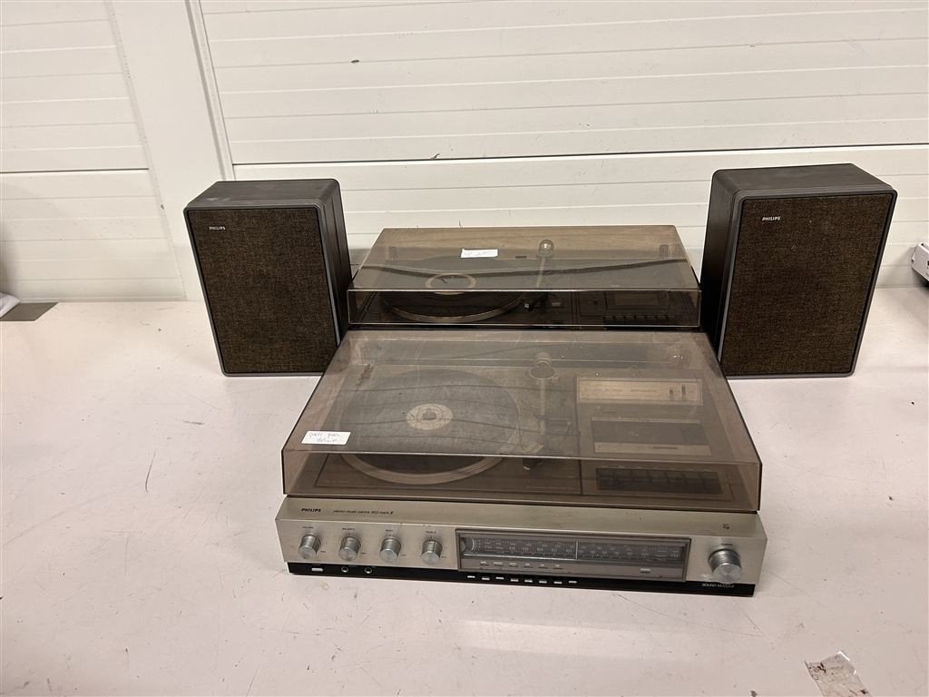 A7538. Tweemaal defect Philips platenspeler console, Ophalen, Gebruikt, Thorens