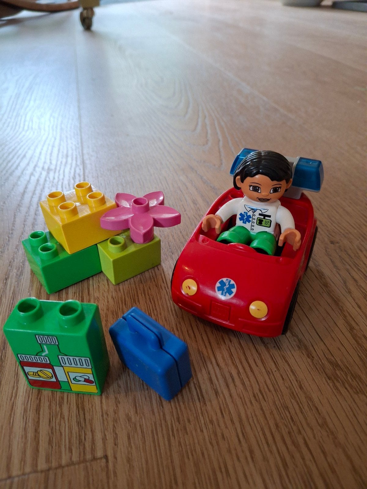 Duplo 5793 Dokter huisarts medicijnen en doktersauto, Ophalen of Verzenden, Zo goed als nieuw