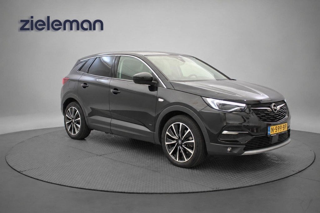 Opel GRANDLAND X 1.6T Hybrid PHEV Ultimate - Carplay, Camera, Auto's, 4 cilinders, Zwart, Bedrijf, 71 km/l