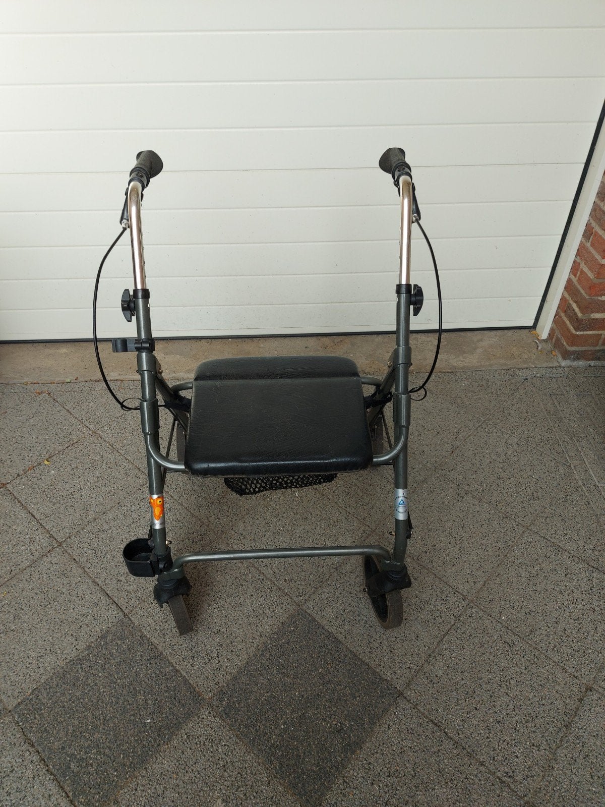 Goede rollator met mandje en netje., Ophalen, Opvouwbaar, Gebruikt