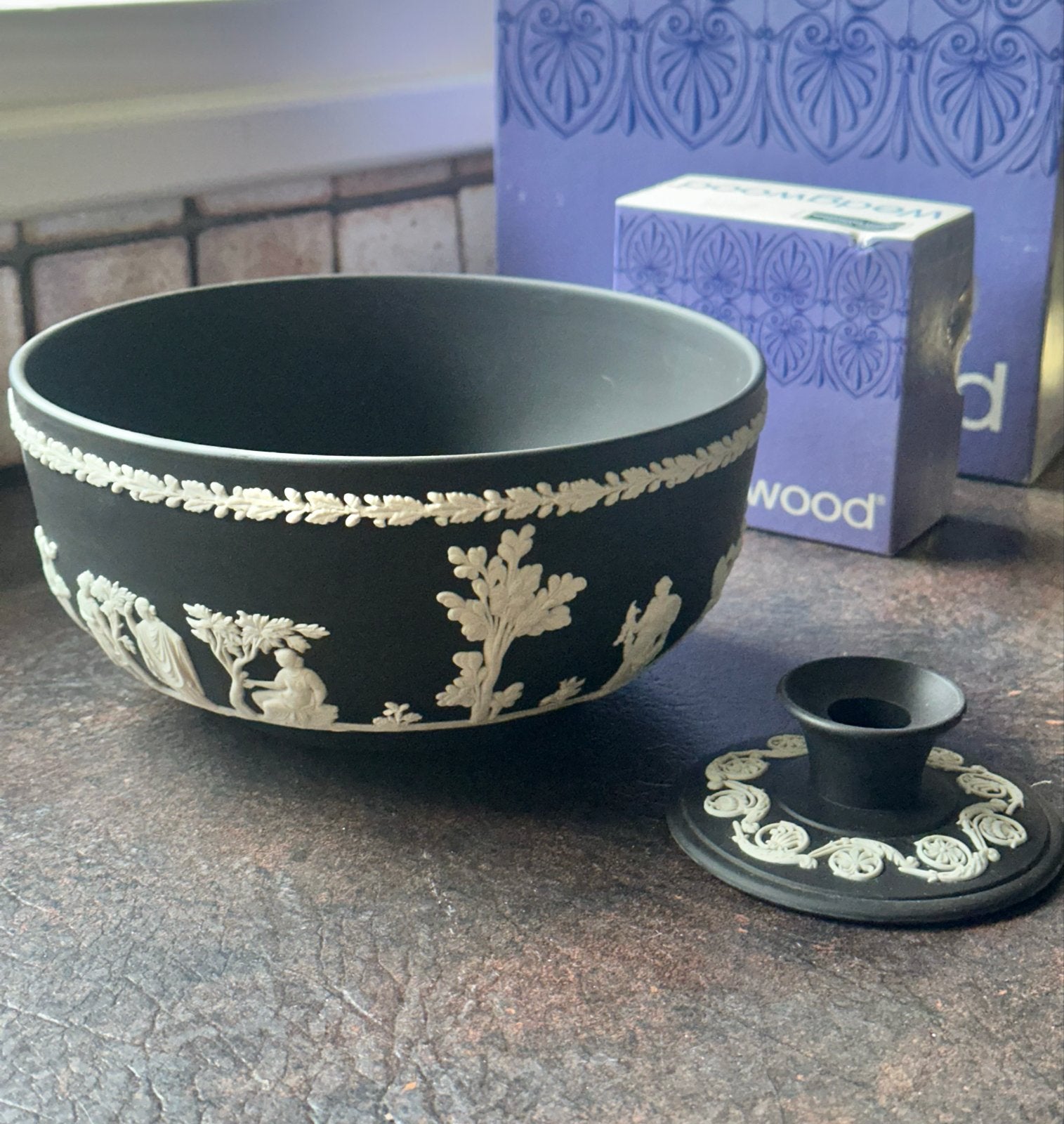 Zeldzame Wedgwood Black Jasperware schaal en kandelaar, Ophalen of Verzenden