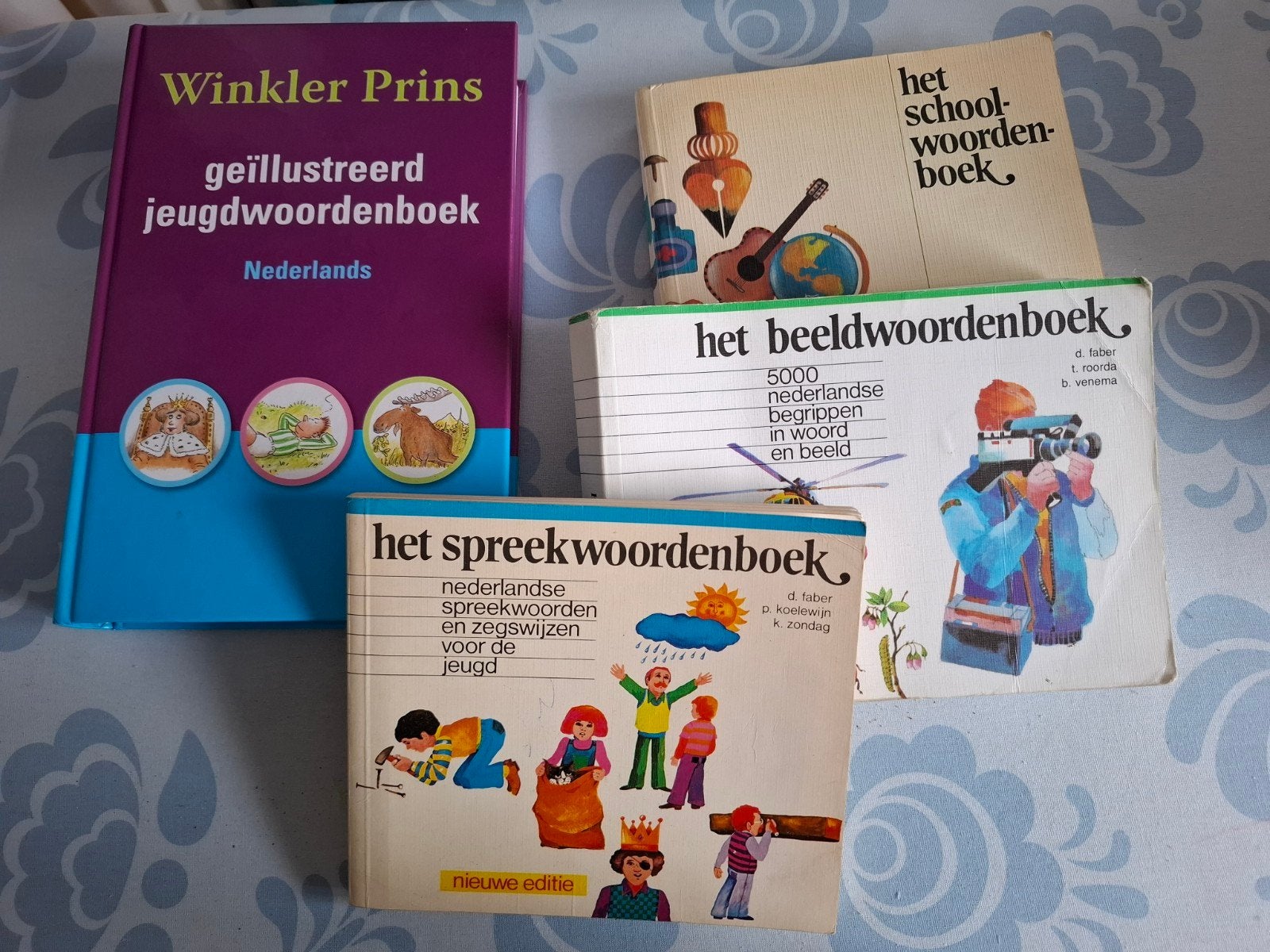 jeugdwoordenboeken gratis ophalen, Ophalen, Overige uitgevers