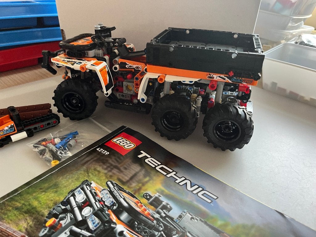 lego technic 42139 terrein voertuig, Lego, Overige typen, Ophalen of Verzenden, Zo goed als nieuw