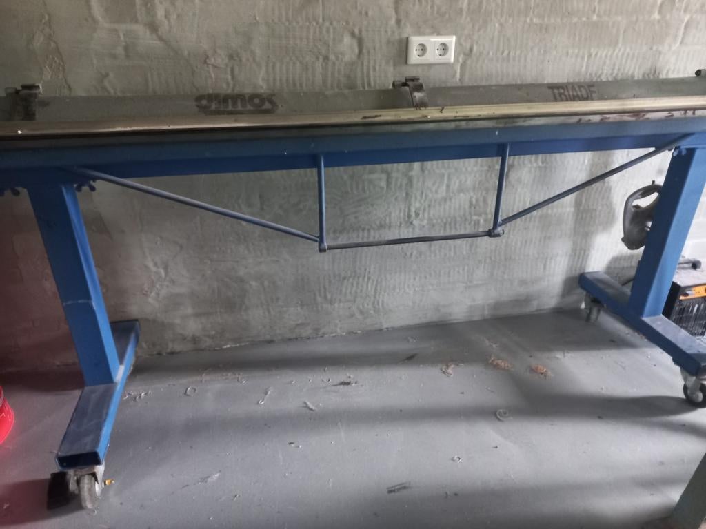 Zetbank Dimos Triade werkbreedte: 2m, Doe-het-zelf en Verbouw, Gereedschap | Overige machines, Ophalen, Zo goed als nieuw