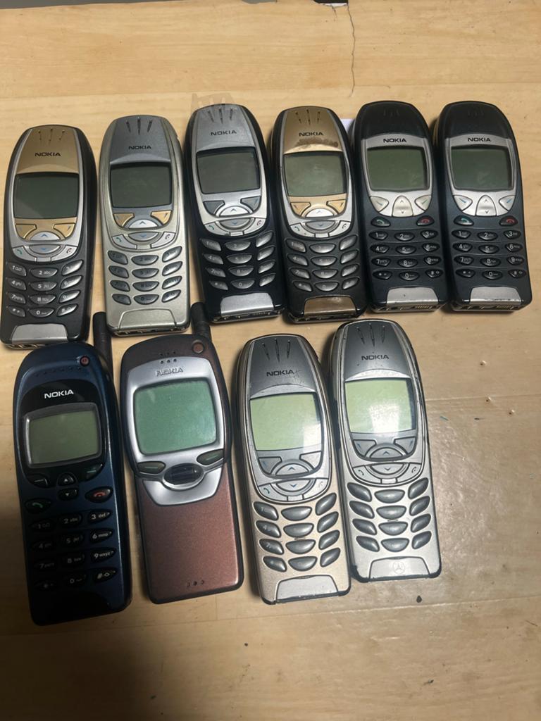 10 Nokia telefoons - werken, accu's niet volgeladen, Telecommunicatie, Mobiele telefoons | Nokia, Geen camera, Ophalen of Verzenden