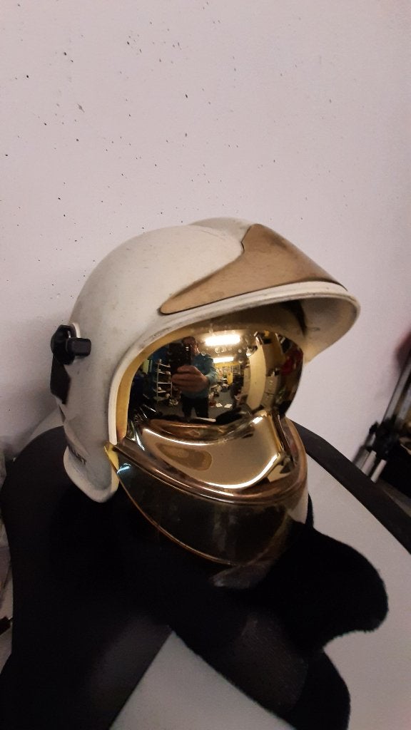 MSA Gallet brandweerhelm met vizier in originele doos, Ophalen of Verzenden, Overige soorten, Overige gebieden, Helm of Baret